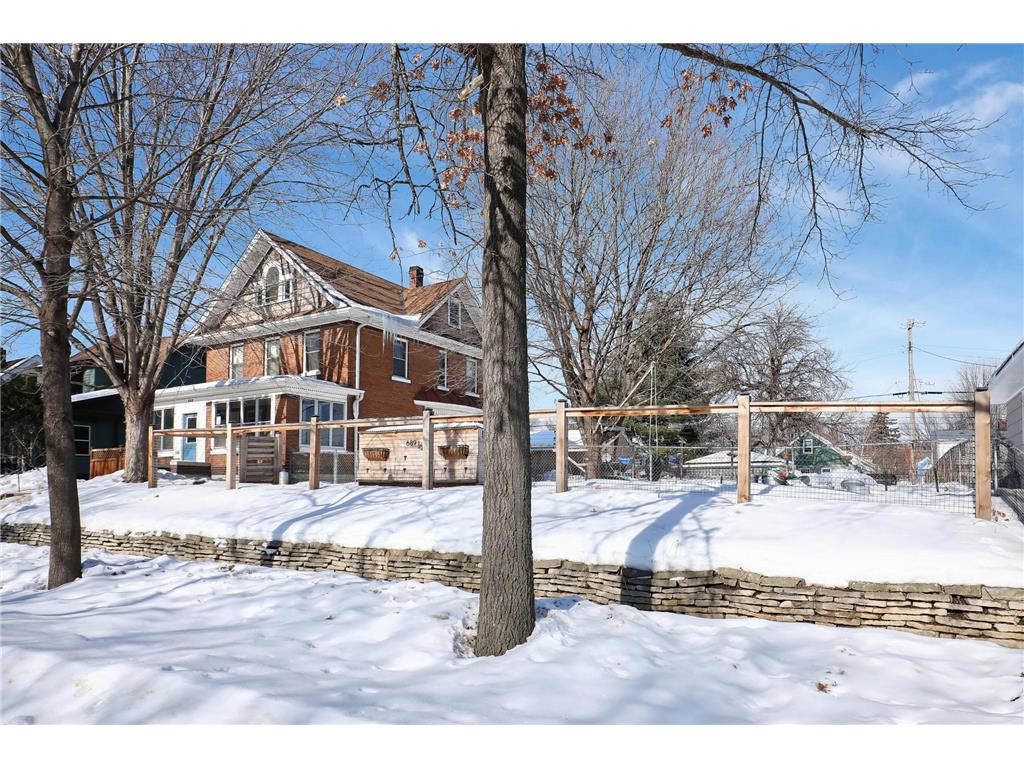689 Ivy Avenue E Saint Paul MN 55106 6323269 image1