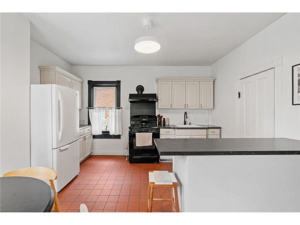 689 Oakdale Avenue Saint Paul MN 55107 7106816 image15