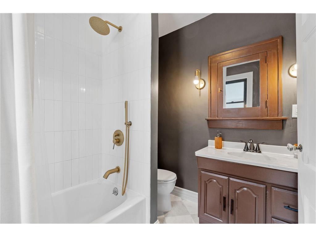 689 Oakdale Avenue Saint Paul MN 55107 7106816 image18