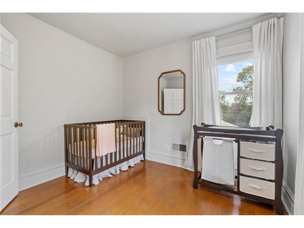 689 Oakdale Avenue Saint Paul MN 55107 7106816 image20