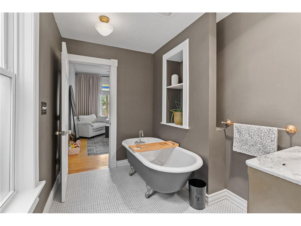 689 Oakdale Avenue Saint Paul MN 55107 7106816 image28