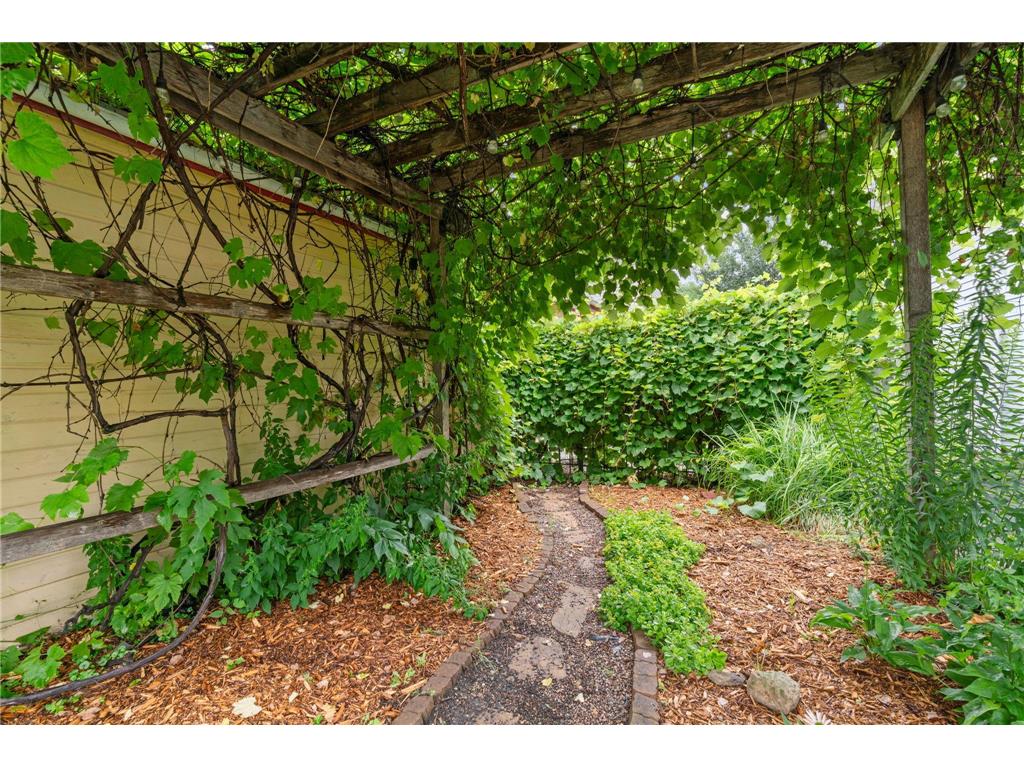 689 Oakdale Avenue Saint Paul MN 55107 7106816 image38