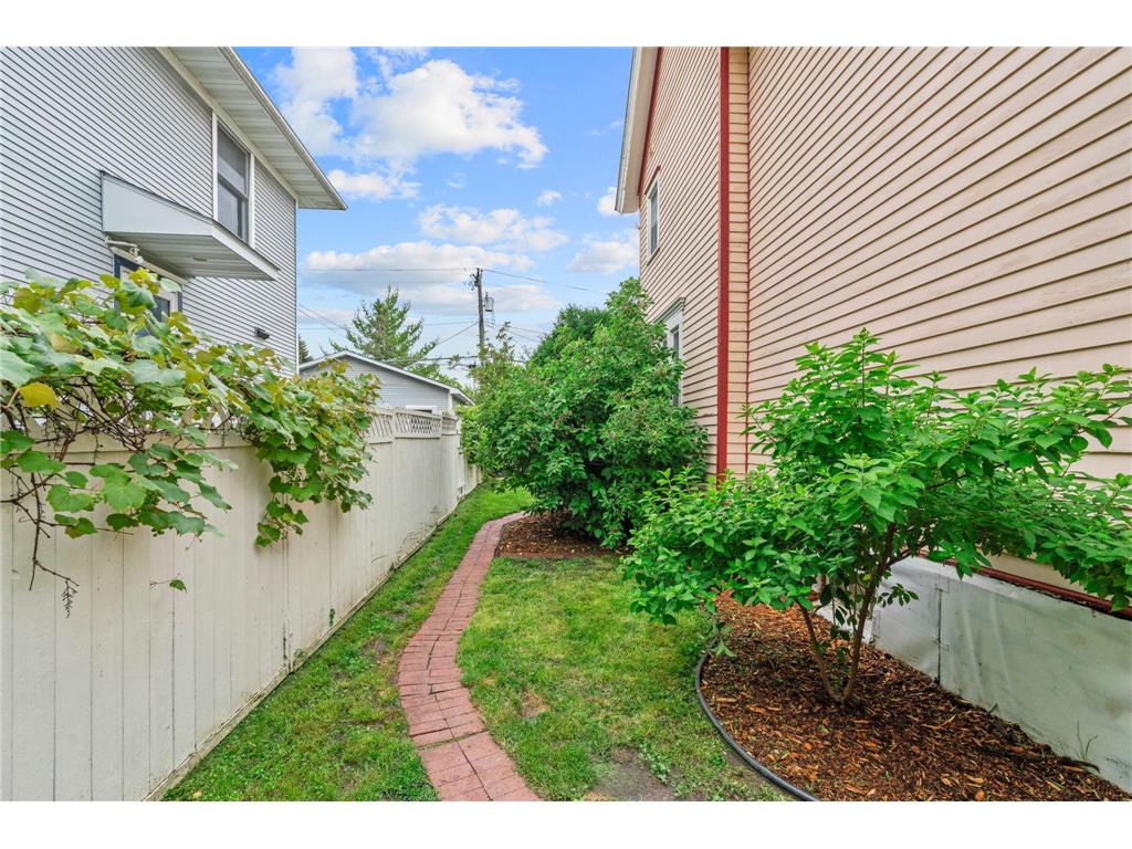 689 Oakdale Avenue Saint Paul MN 55107 7106816 image39