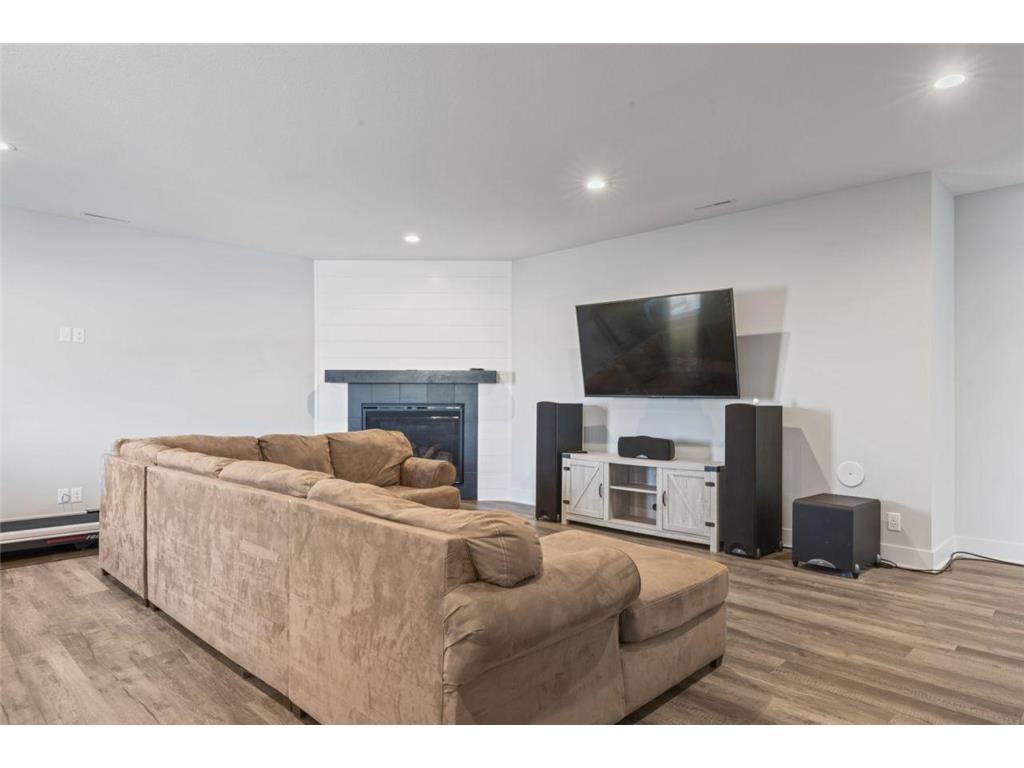 689 Steenhoek Lane NE Byron MN 55920 7040832 image34
