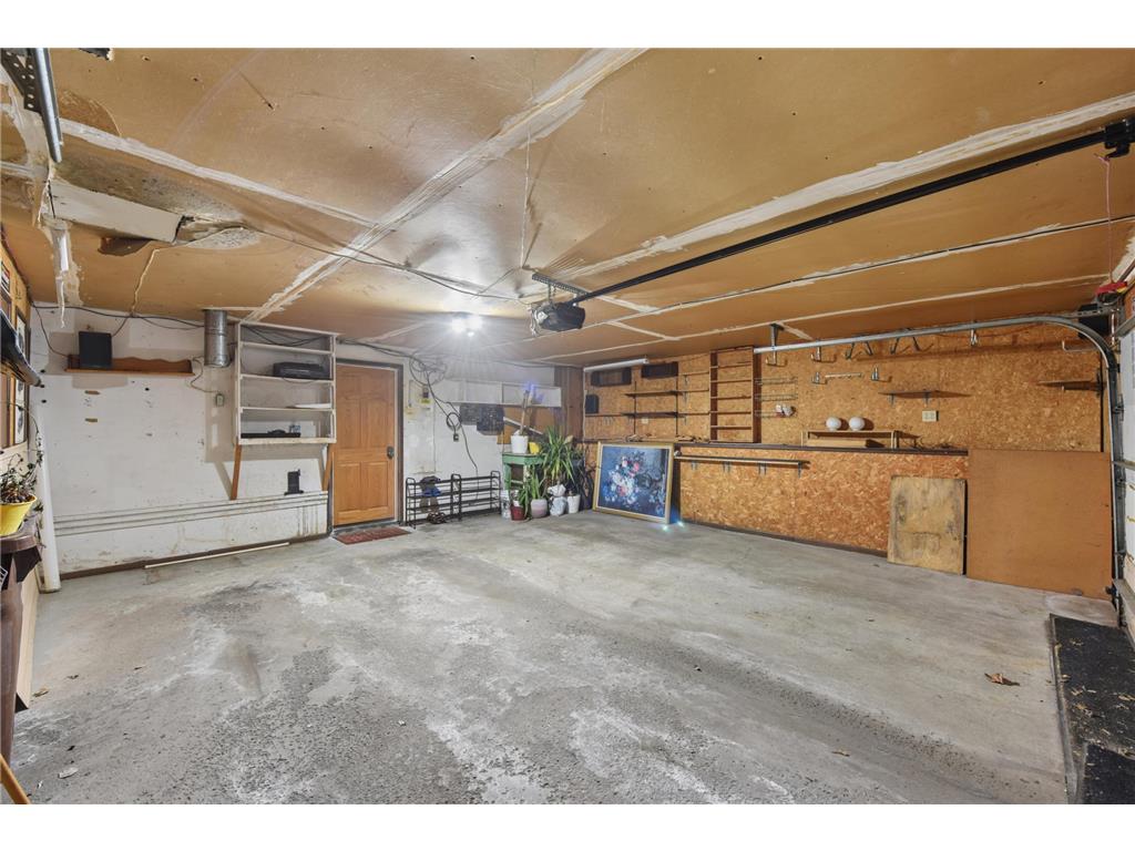 6890 Grenwich Lane N Oakdale MN 55128 - Mud Lake 7020981 image29
