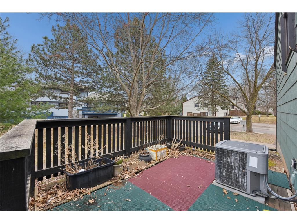 6890 Grenwich Lane N Oakdale MN 55128 - Mud Lake 7020981 image30