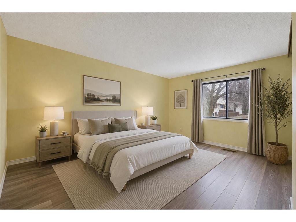 6890 Grenwich Lane N Oakdale MN 55128 - Mud Lake 7020981 image6