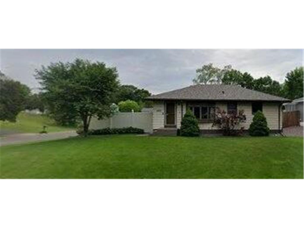 6891 5th Street N Oakdale MN 55128 6434159 image1