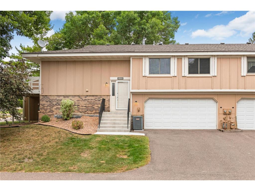 6893 Stratford Road Woodbury MN 55125 6455572 image1