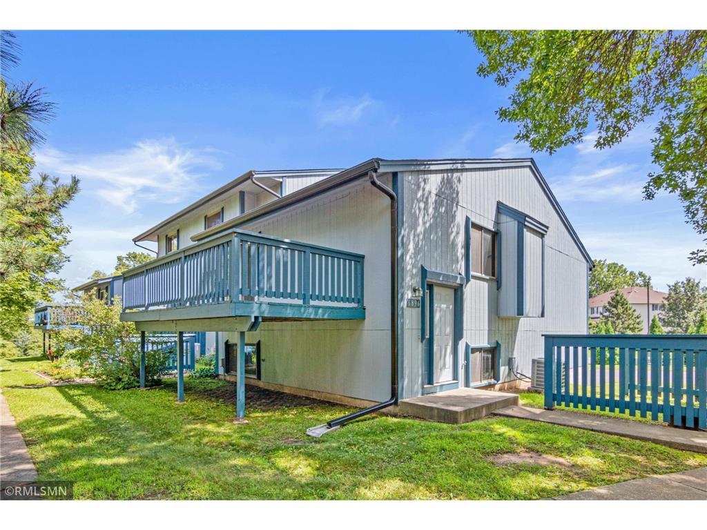 6896 Grenwich Lane N Oakdale MN 55128 6726272 image1