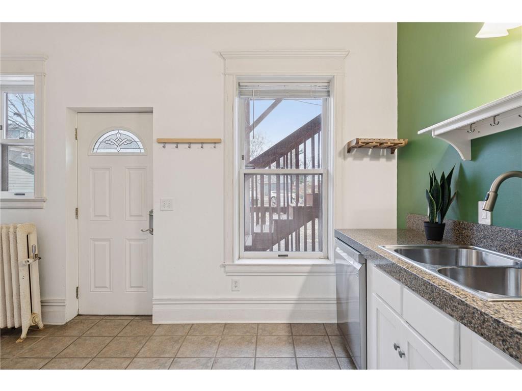 69 Milton Street N #1 Saint Paul MN 55104 6820685 image29