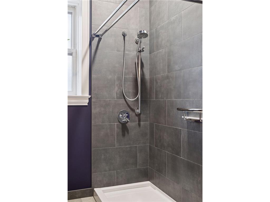 69 Milton Street N #1 Saint Paul MN 55104 6820685 image38