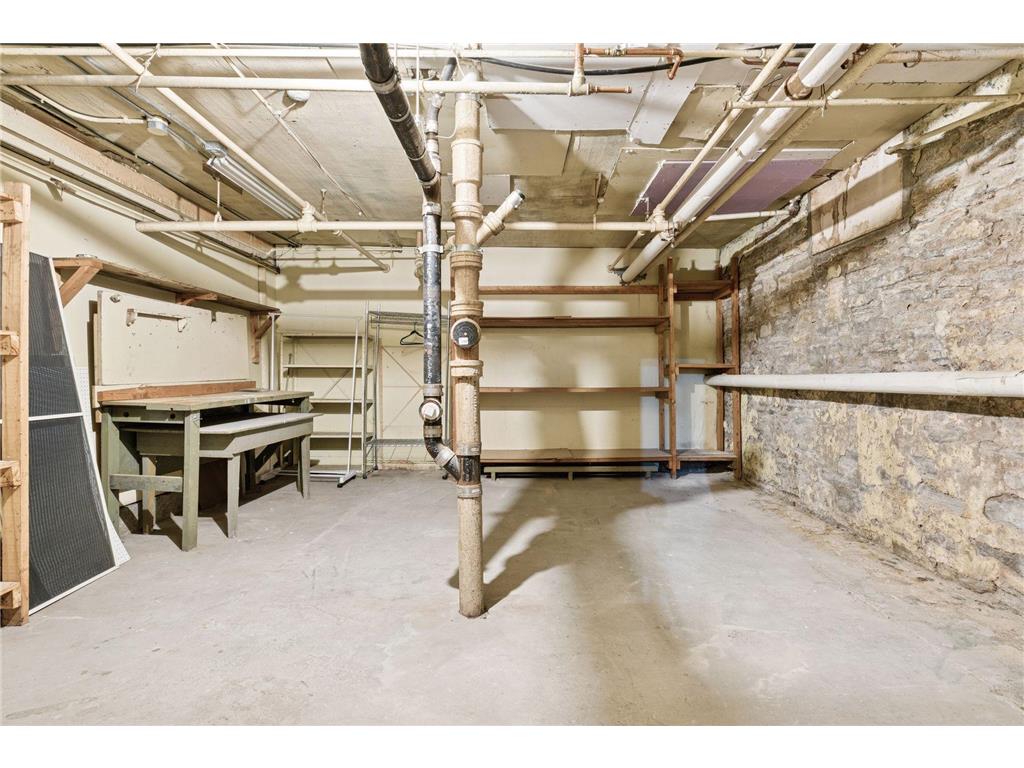 69 Milton Street N #1 Saint Paul MN 55104 6820685 image39