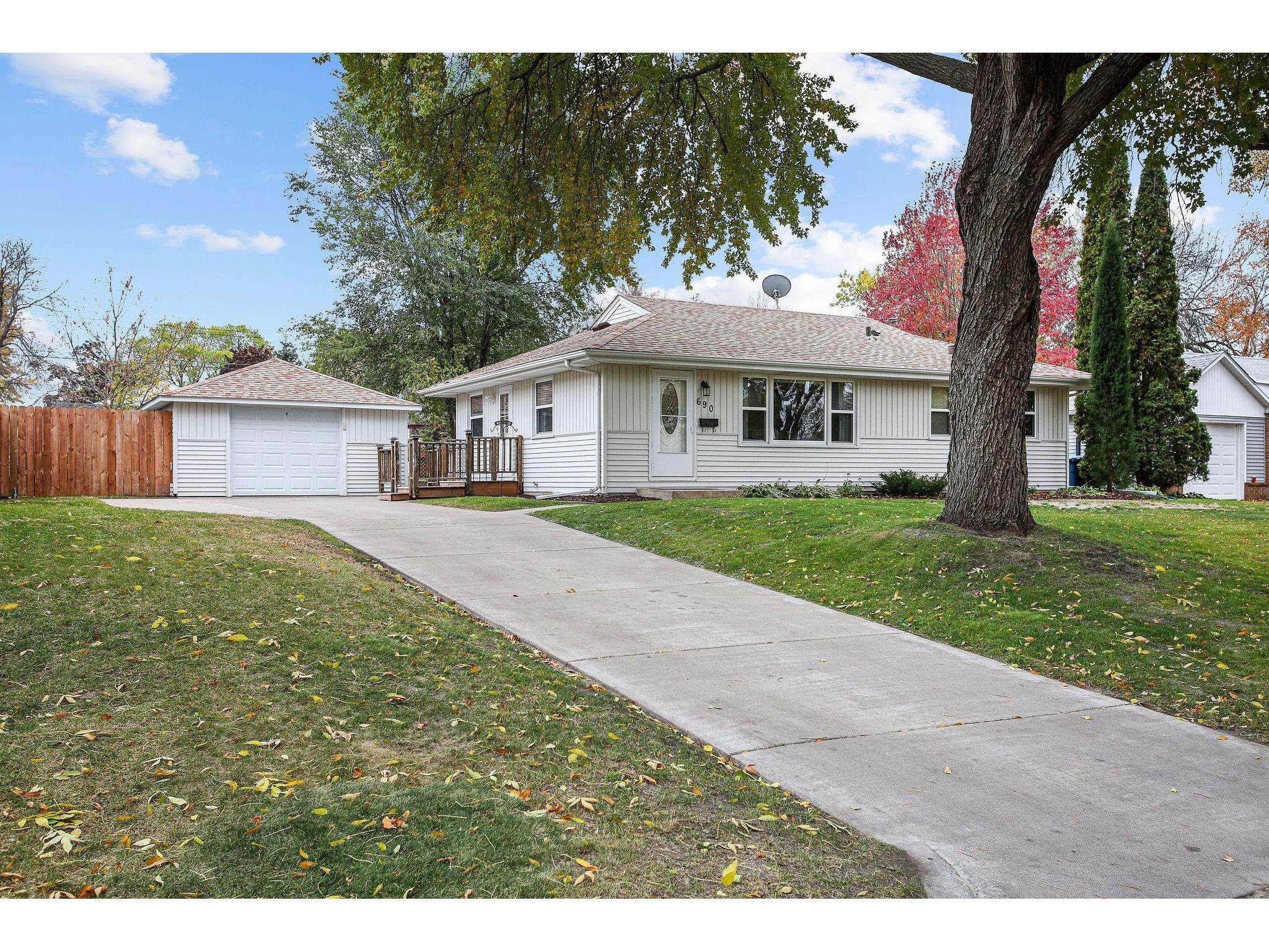 690 Helene Place NE Fridley MN 55432 6121033 image1