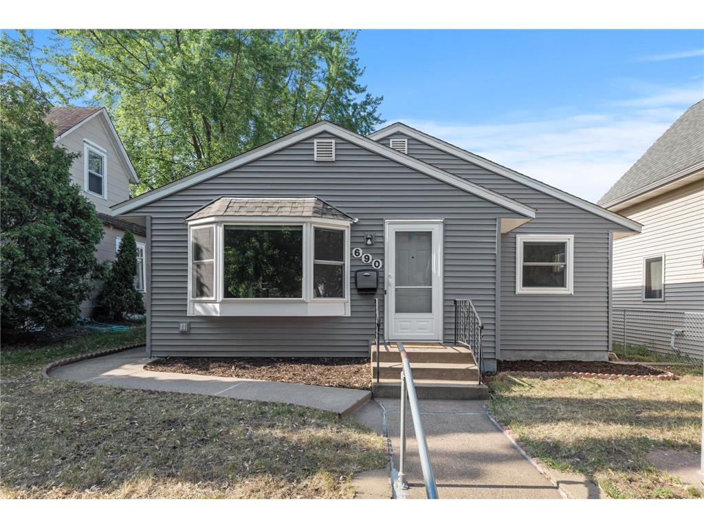 690 Hyacinth Avenue E Saint Paul MN 55106 6391450 image1