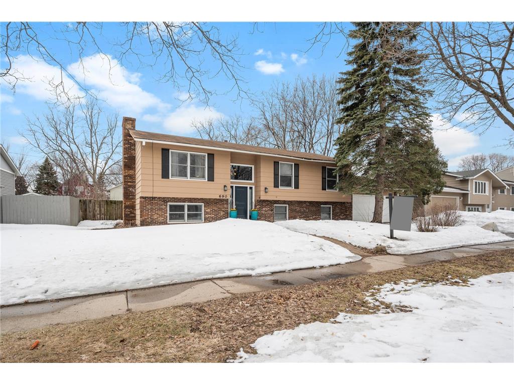 690 Iglehart Avenue Saint Paul MN 55104 6340817 image1