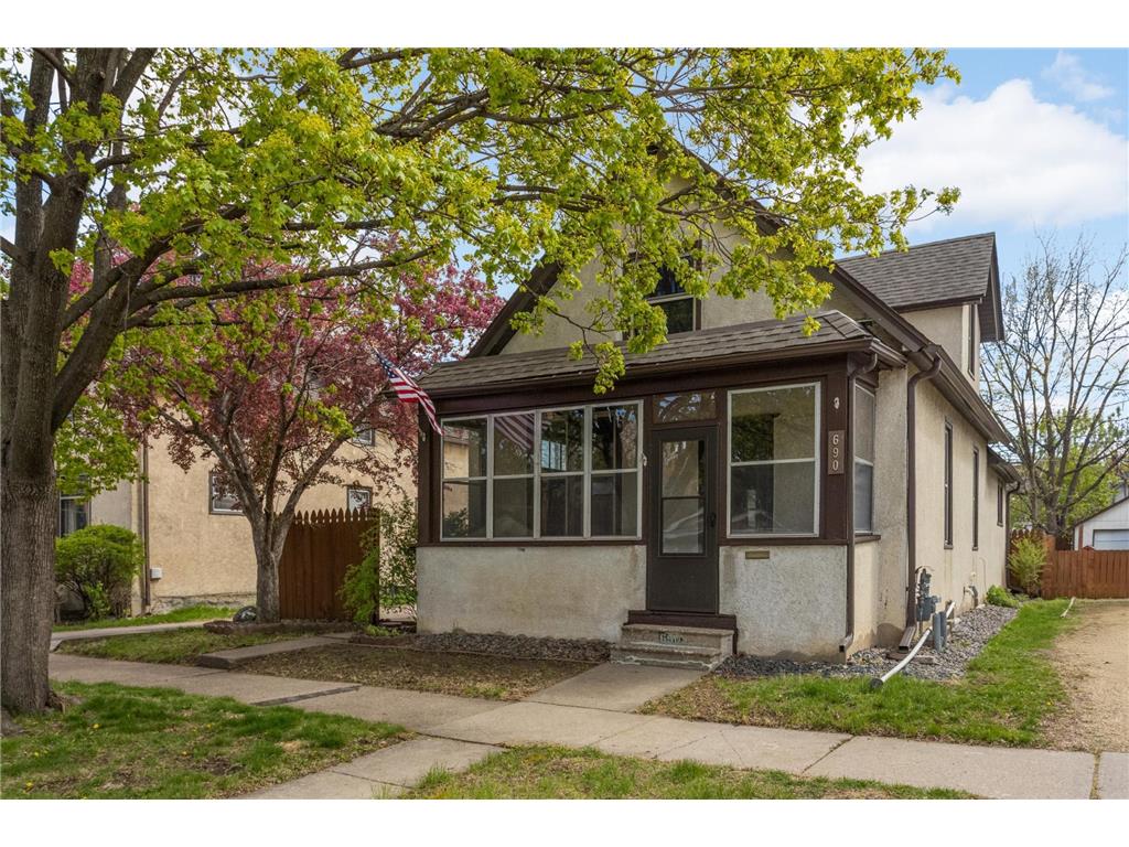 690 James Avenue Saint Paul MN 55102 7066417 image1