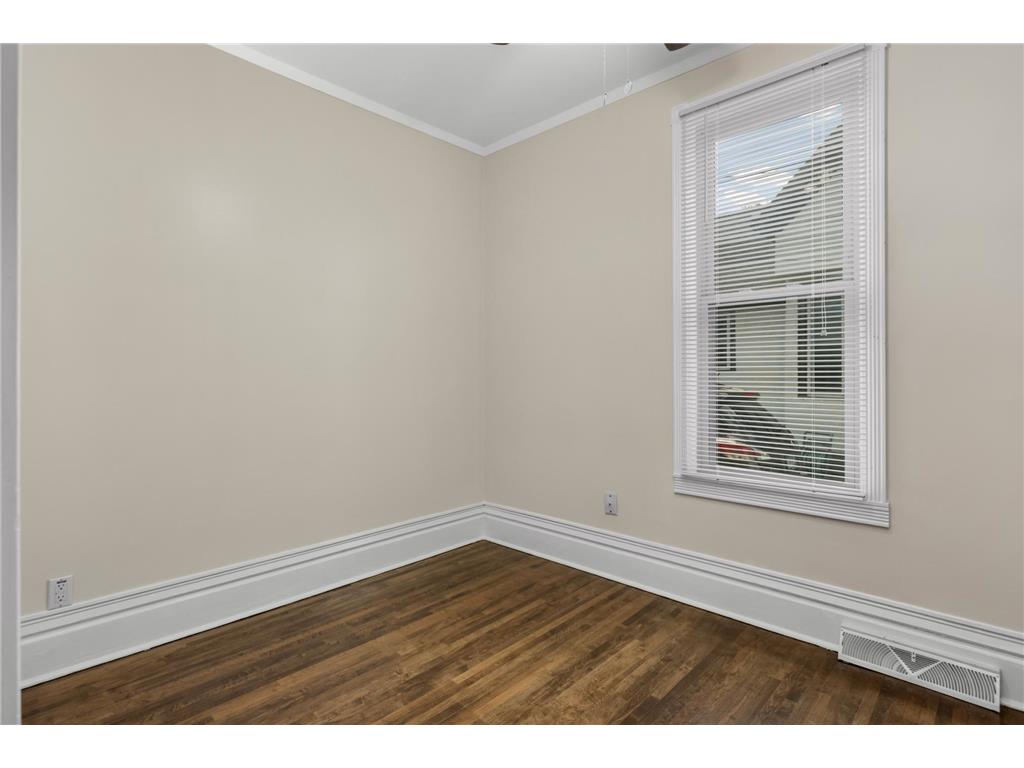 690 James Avenue Saint Paul MN 55102 7066417 image10