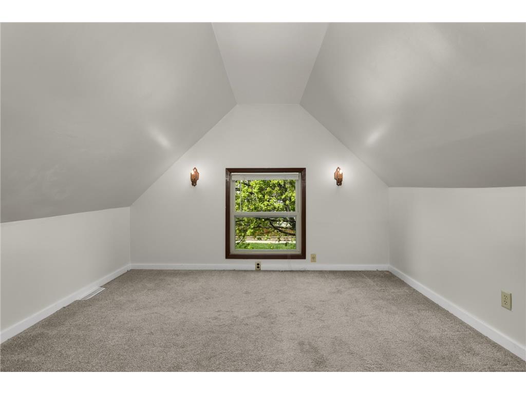 690 James Avenue Saint Paul MN 55102 7066417 image17