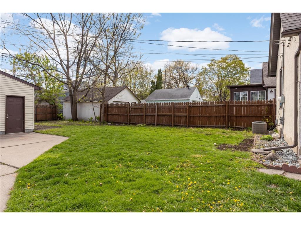 690 James Avenue Saint Paul MN 55102 7066417 image27
