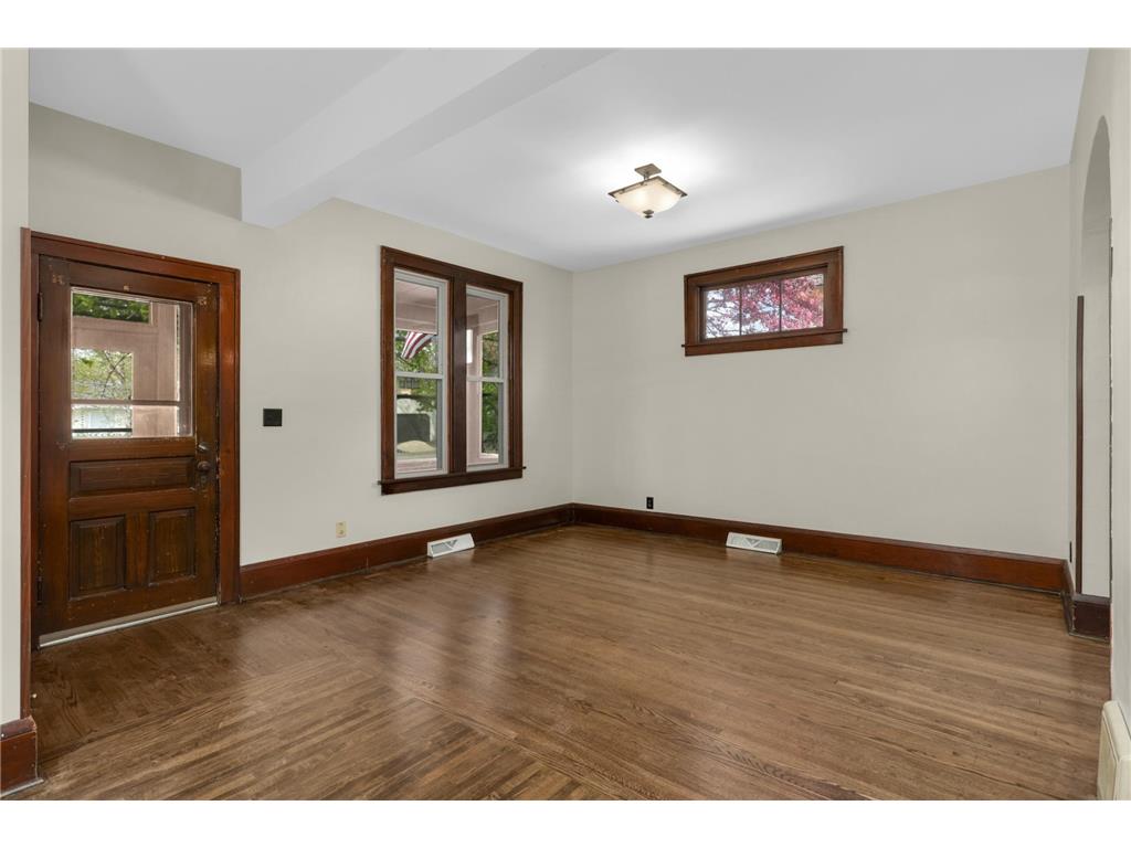 690 James Avenue Saint Paul MN 55102 7066417 image5