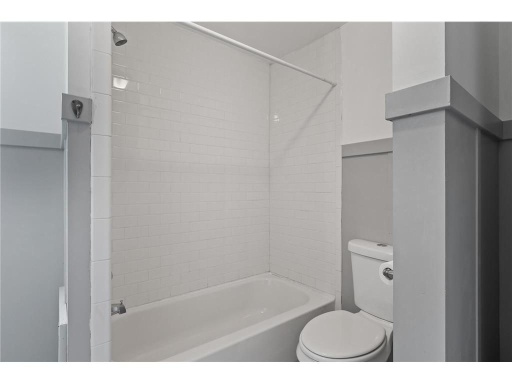 690 Lowry Avenue NE Minneapolis MN 55418 7054698 image13