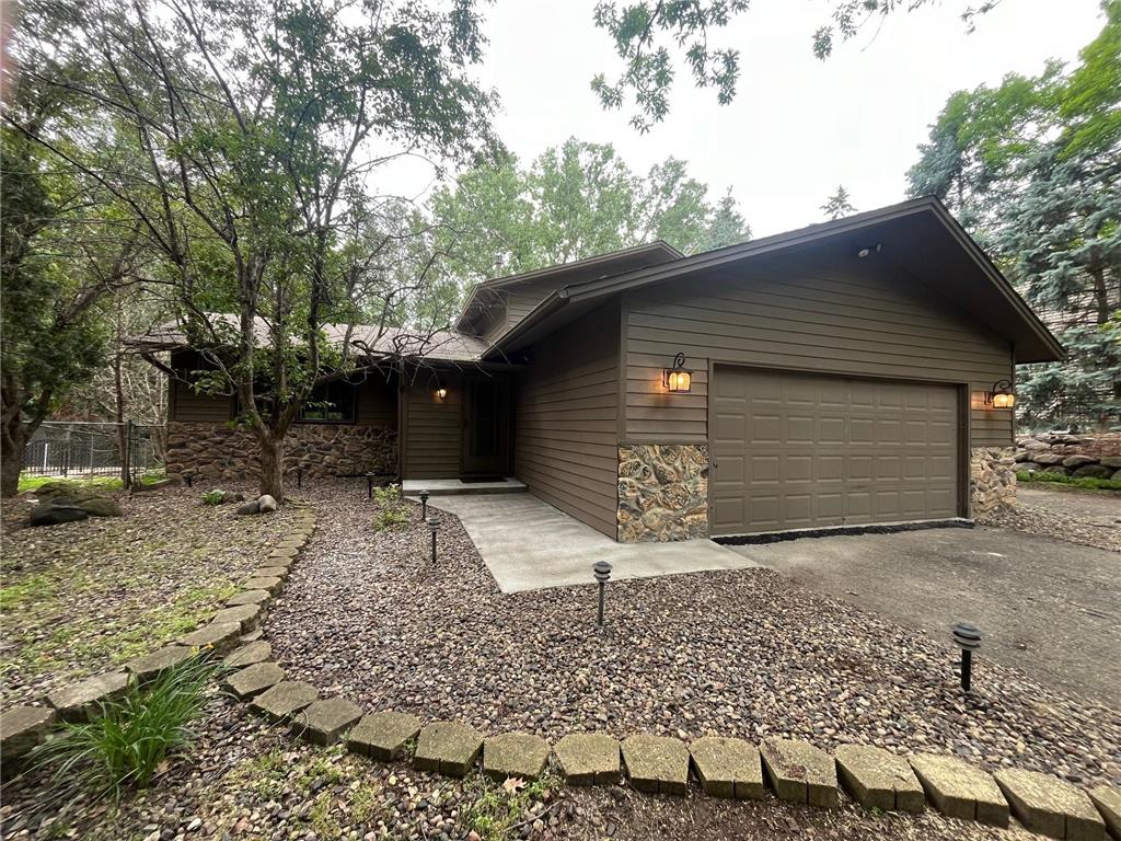 6900 Woodland Drive Eden Prairie MN 55346 6575249 image1