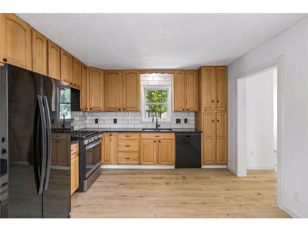 6904 60th Avenue N Crystal MN 55428 7075473 image10