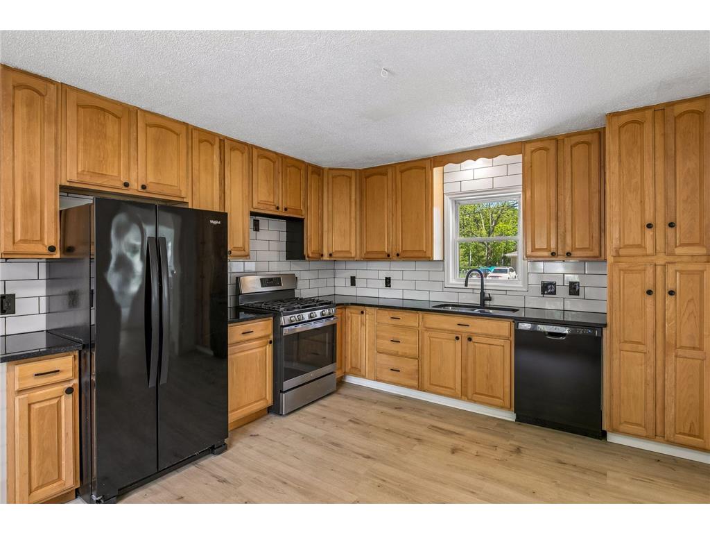 6904 60th Avenue N Crystal MN 55428 7075473 image9