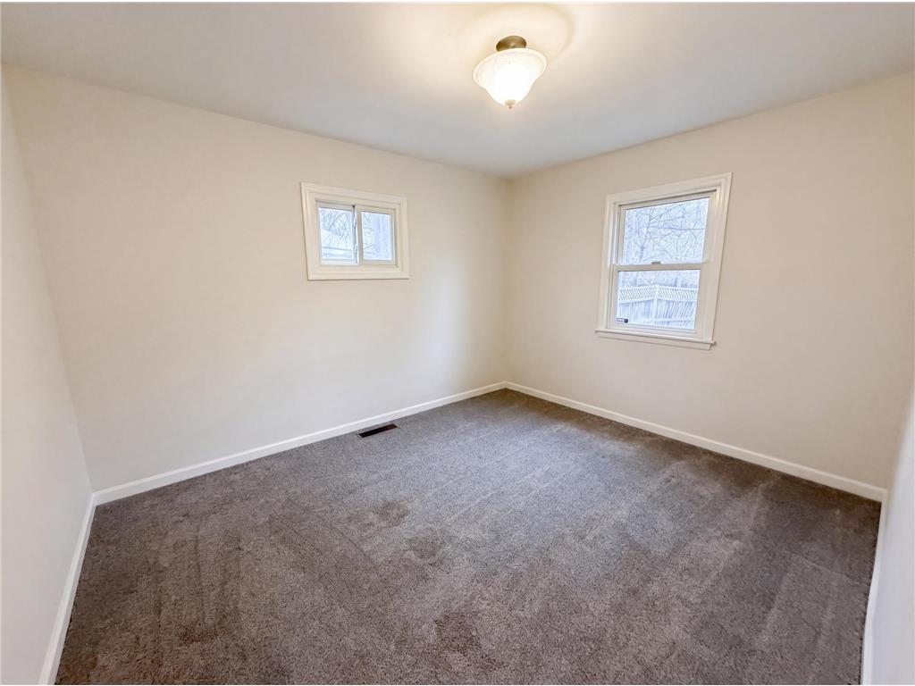 6907 52nd Avenue N Crystal MN 55428 7027320 image4