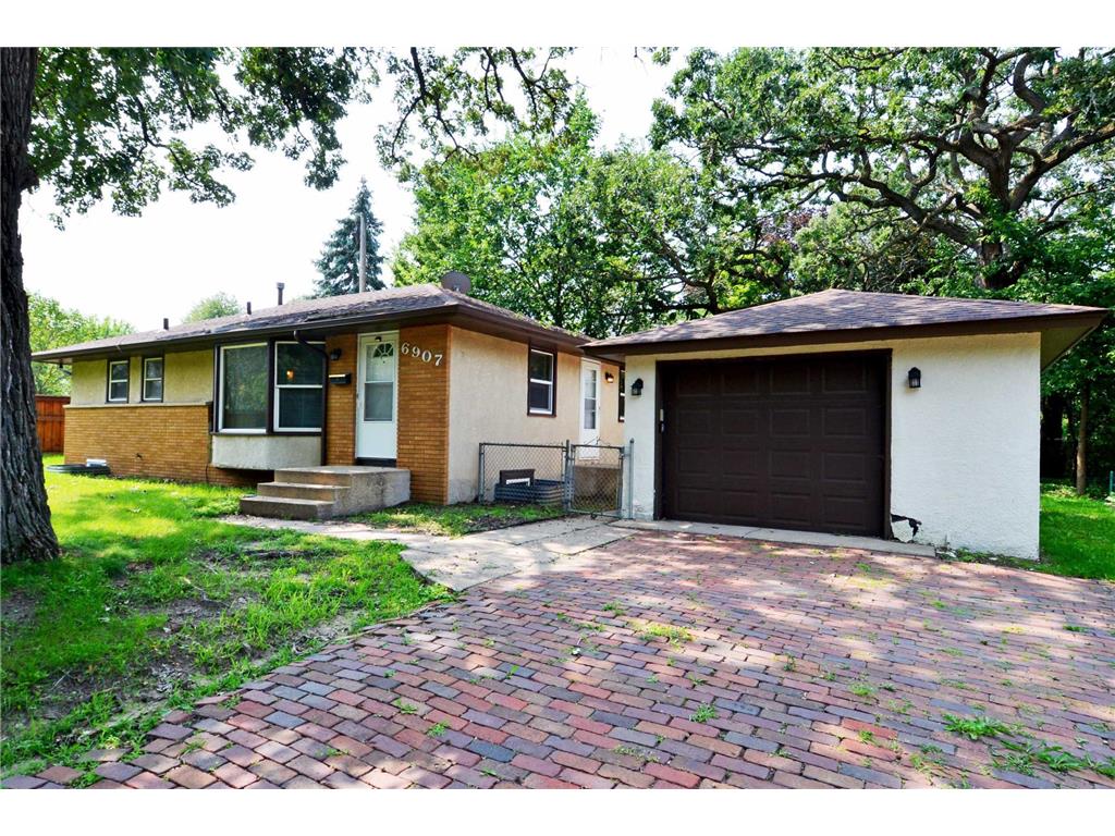 6907 W Palmer Lake Drive Brooklyn Center MN 55429 6415640 image1