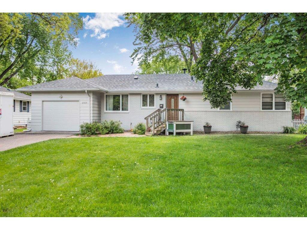 6909 Markwood Drive N Crystal MN 55427 6542725 image1