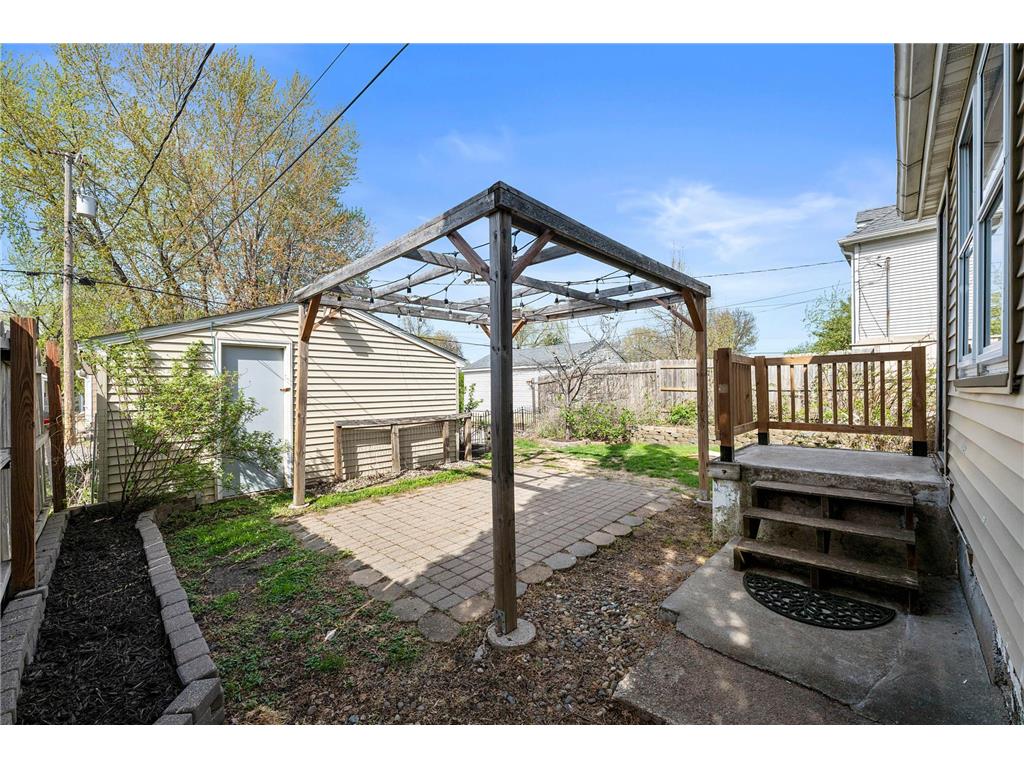 691 Orange Avenue E Saint Paul MN 55106 7060188 image34