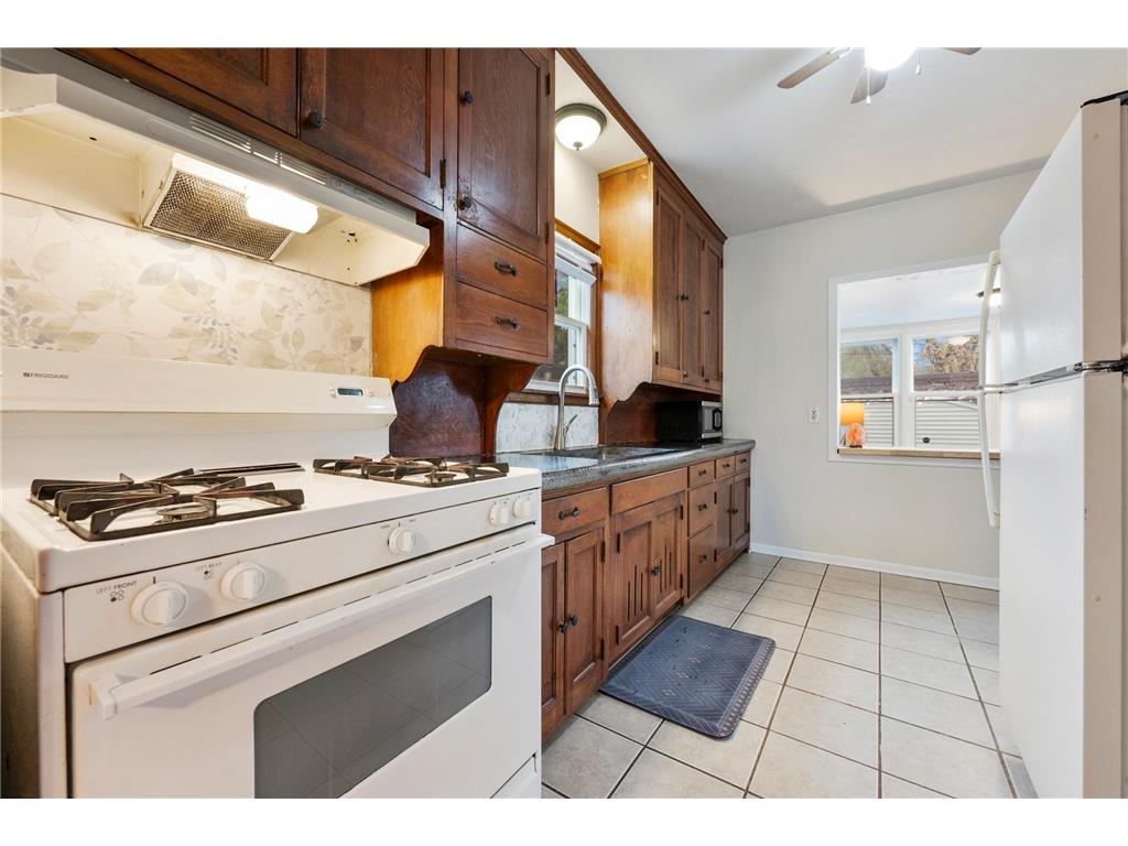 691 Orange Avenue E Saint Paul MN 55106 7060188 image8