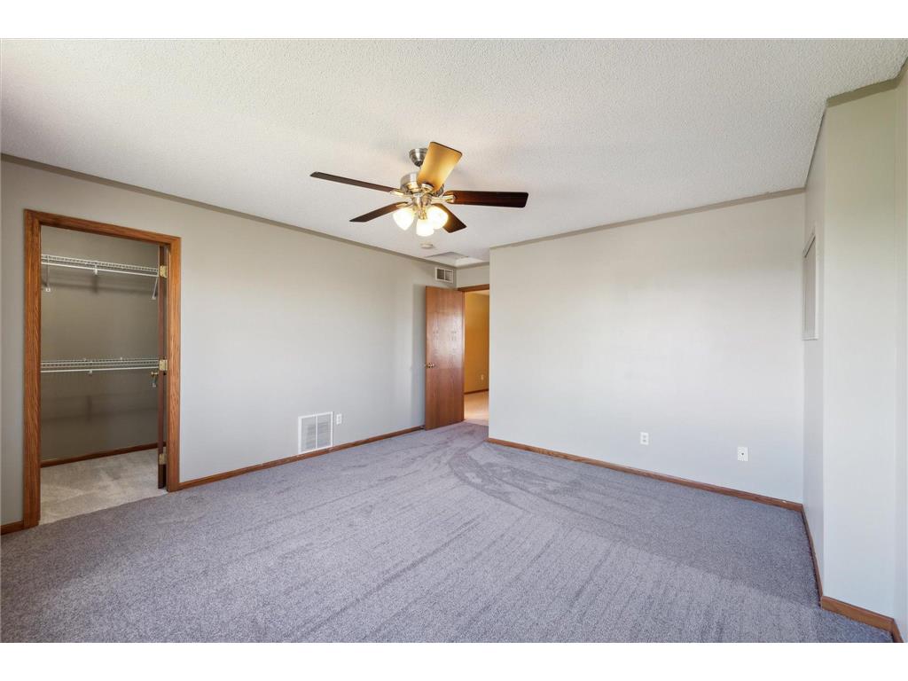 6913 Connelly Circle Savage MN 55378 7052224 image8