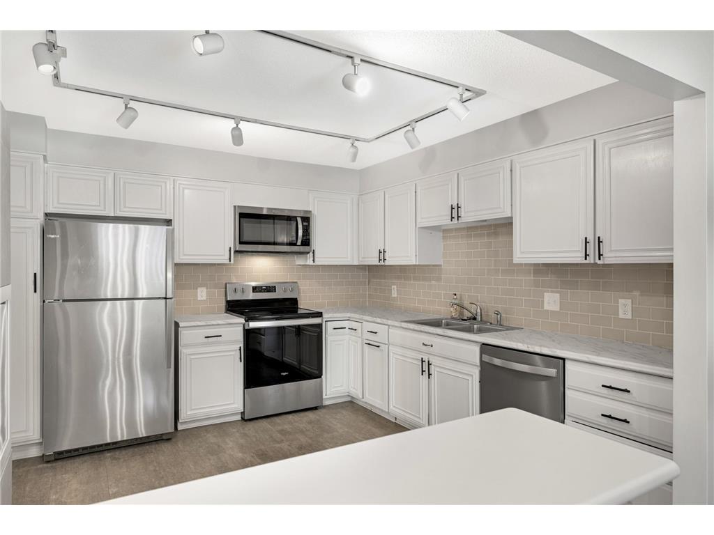 6913 Edenvale Boulevard Eden Prairie MN 55346 7024756 image14