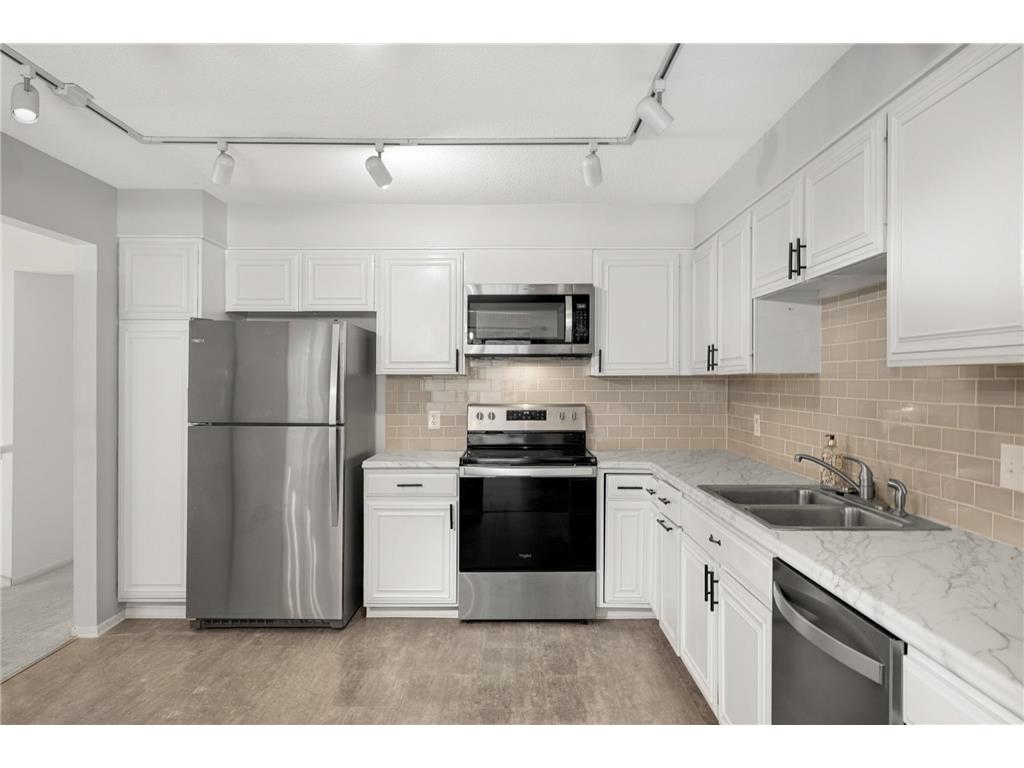 6913 Edenvale Boulevard Eden Prairie MN 55346 7024756 image16