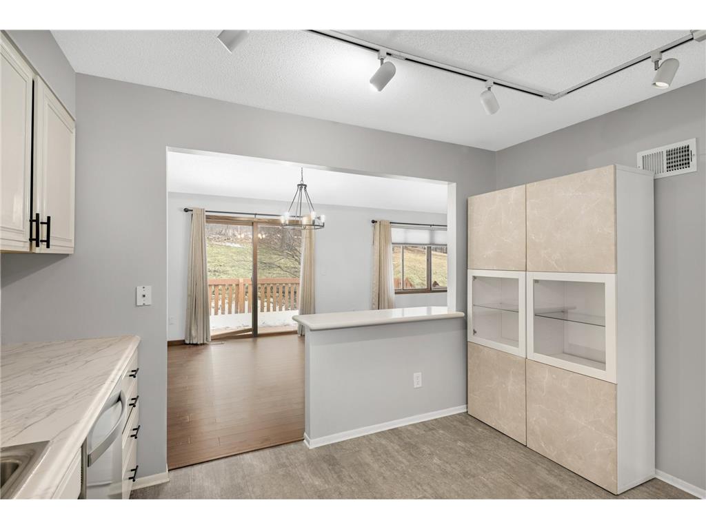 6913 Edenvale Boulevard Eden Prairie MN 55346 7024756 image17