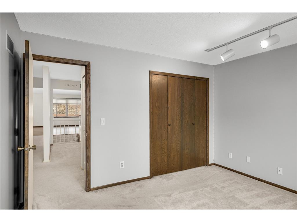 6913 Edenvale Boulevard Eden Prairie MN 55346 7024756 image25