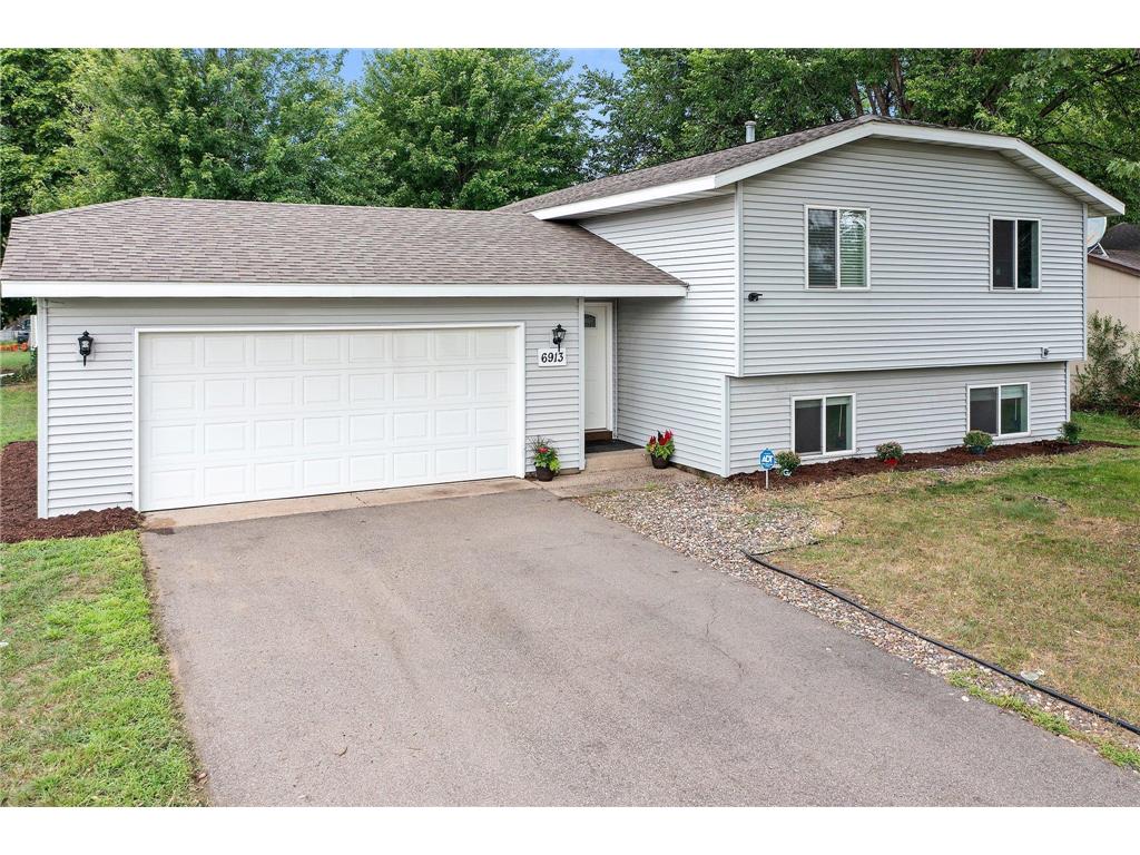 6913 Grimes Avenue N Brooklyn Center MN 55429 6406171 image1