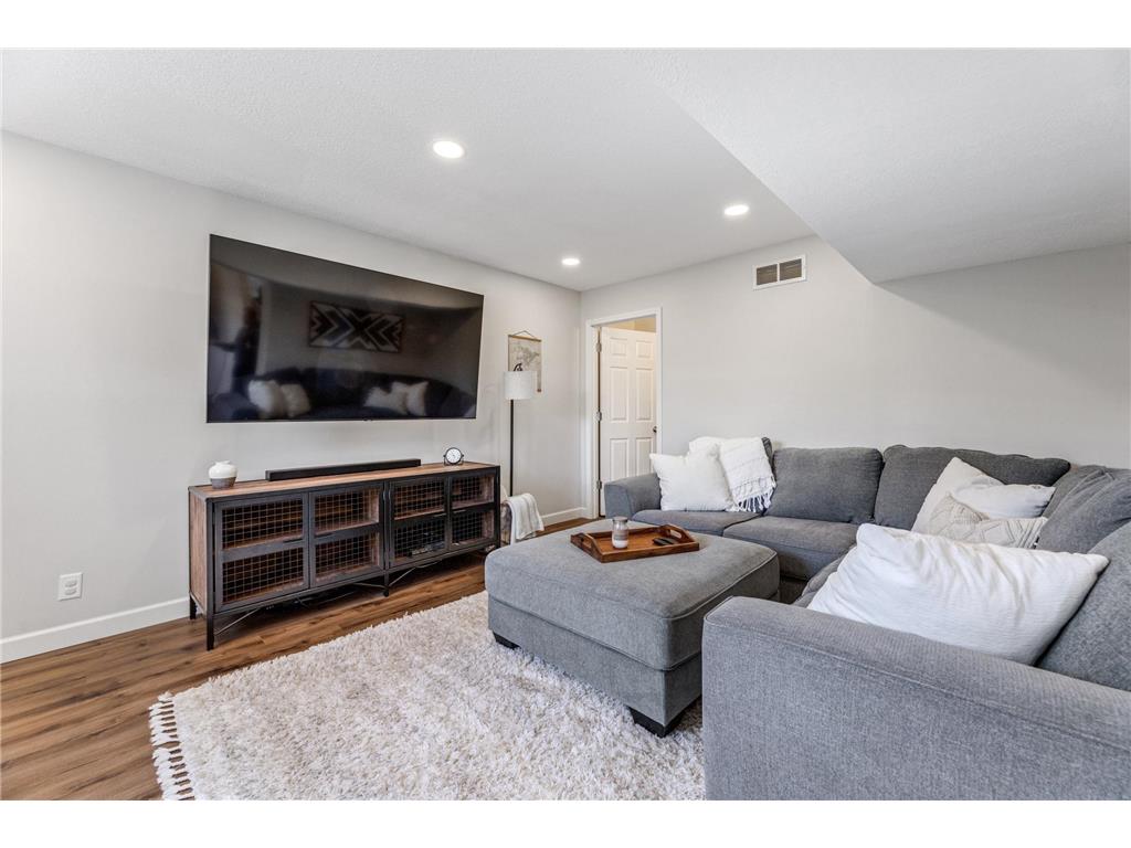6915 Woodland Boulevard Goodview MN 55959 7067538 image19
