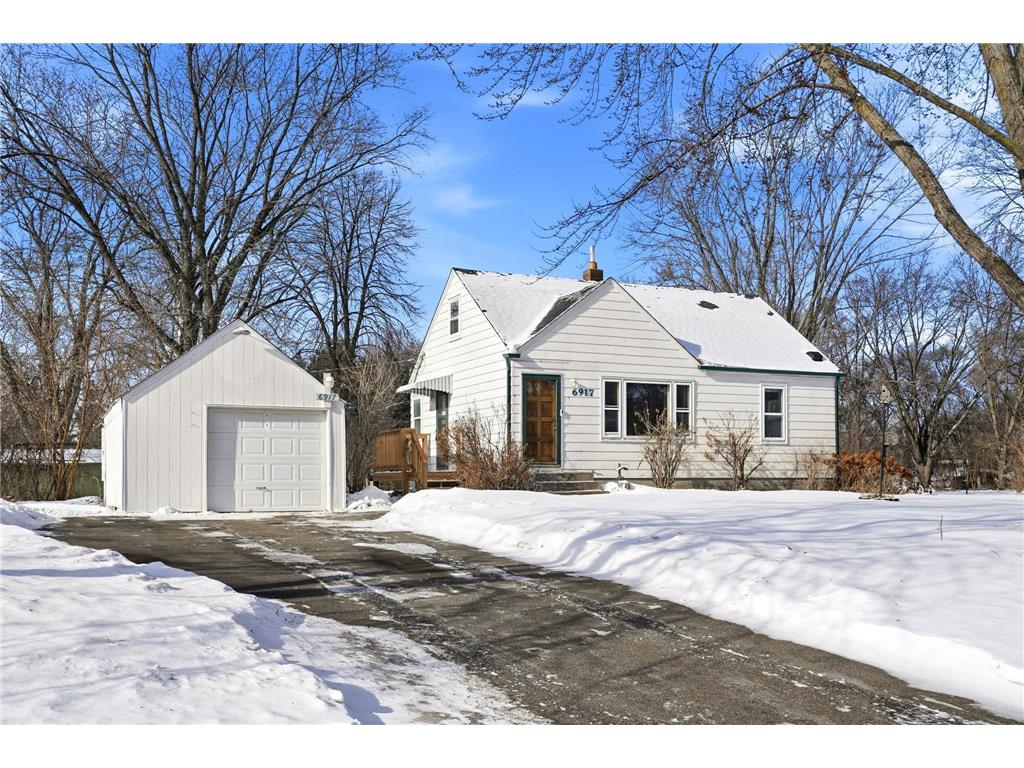 6917 Sunrise Drive Lino Lakes MN 55014 7010615 image1