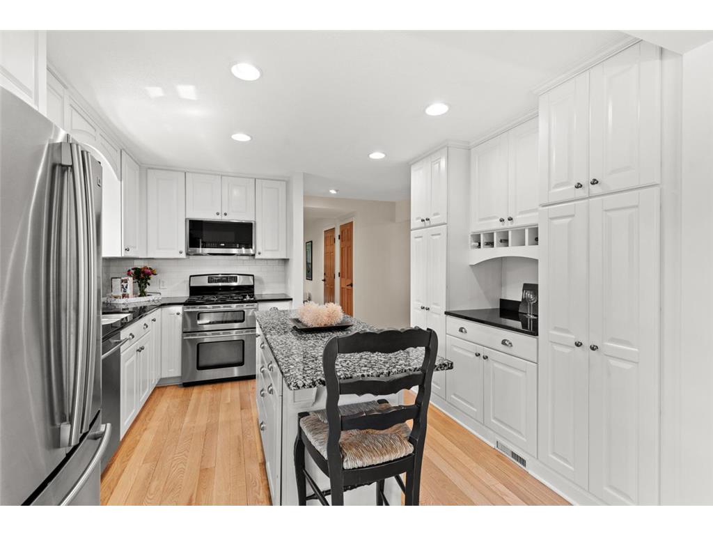 6917 W 82nd Street Bloomington MN 55438 7073819 image11