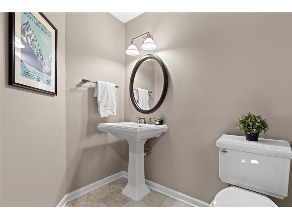 6917 W 82nd Street Bloomington MN 55438 7073819 image19