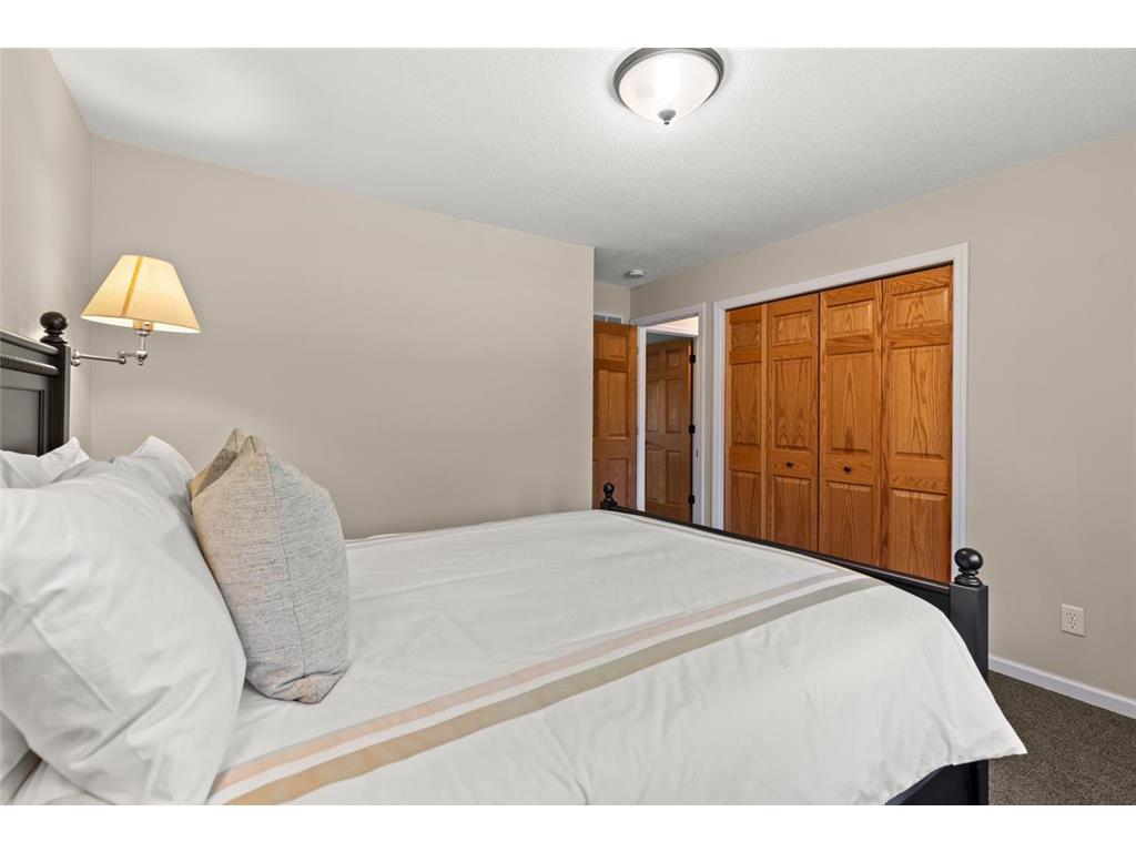 6917 W 82nd Street Bloomington MN 55438 7073819 image27