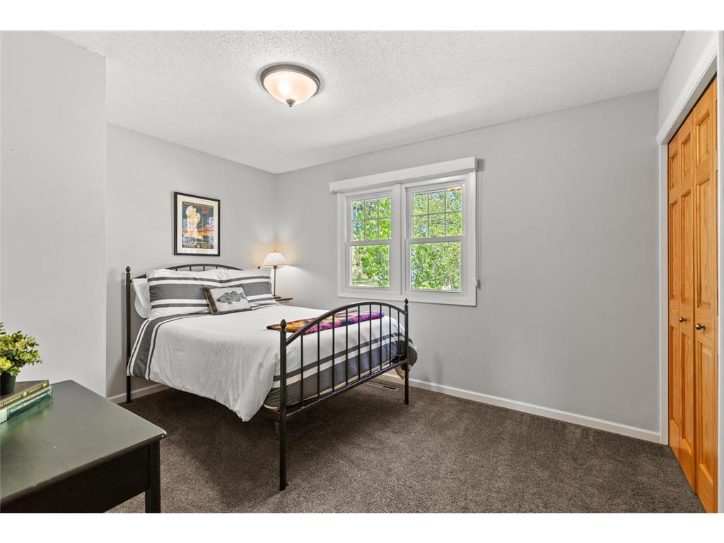 6917 W 82nd Street Bloomington MN 55438 7073819 image28