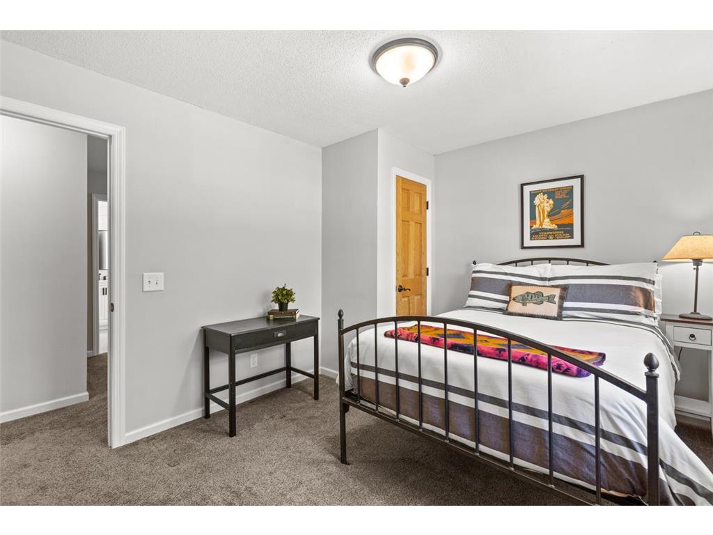 6917 W 82nd Street Bloomington MN 55438 7073819 image29