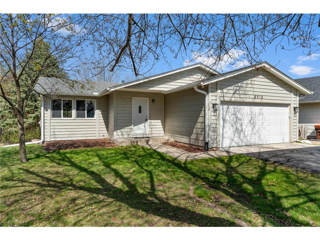 6918 27th Street N Oakdale MN 55128 6518142 image1