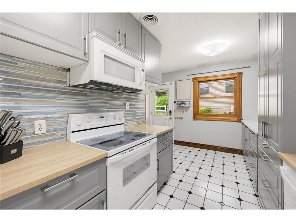 6918 34th Avenue N Crystal MN 55427 7074961 image16