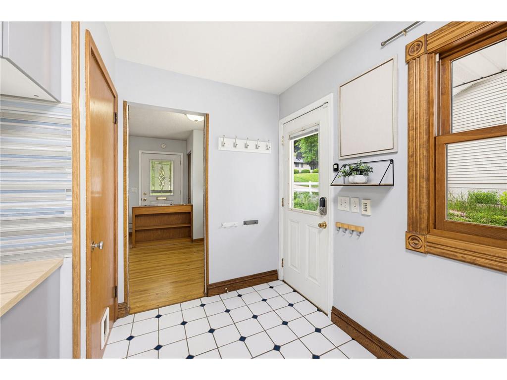 6918 34th Avenue N Crystal MN 55427 7074961 image17